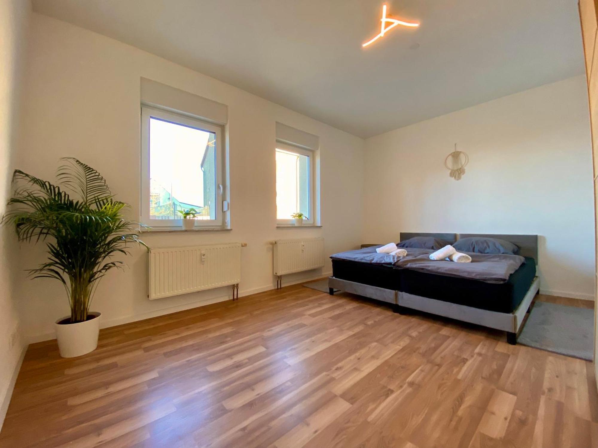 Hochwertige Ferienwohnung Mit 7Qm Balkon, Netflix, Kaffeeautomat, Rainshower Bad Цвиккау Экстерьер фото